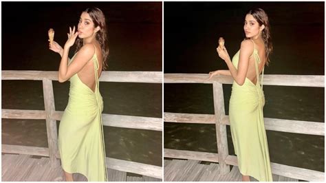 hot indian cleavage|4 swimsuits from Janhvi Kapoors closet that will inspire you to。